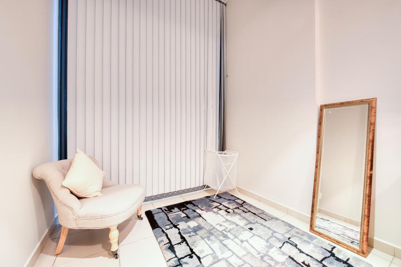 Maison Privee - Big, Bright, Luxury Marina Views Apt Next To Beach Dubai Eksteriør billede