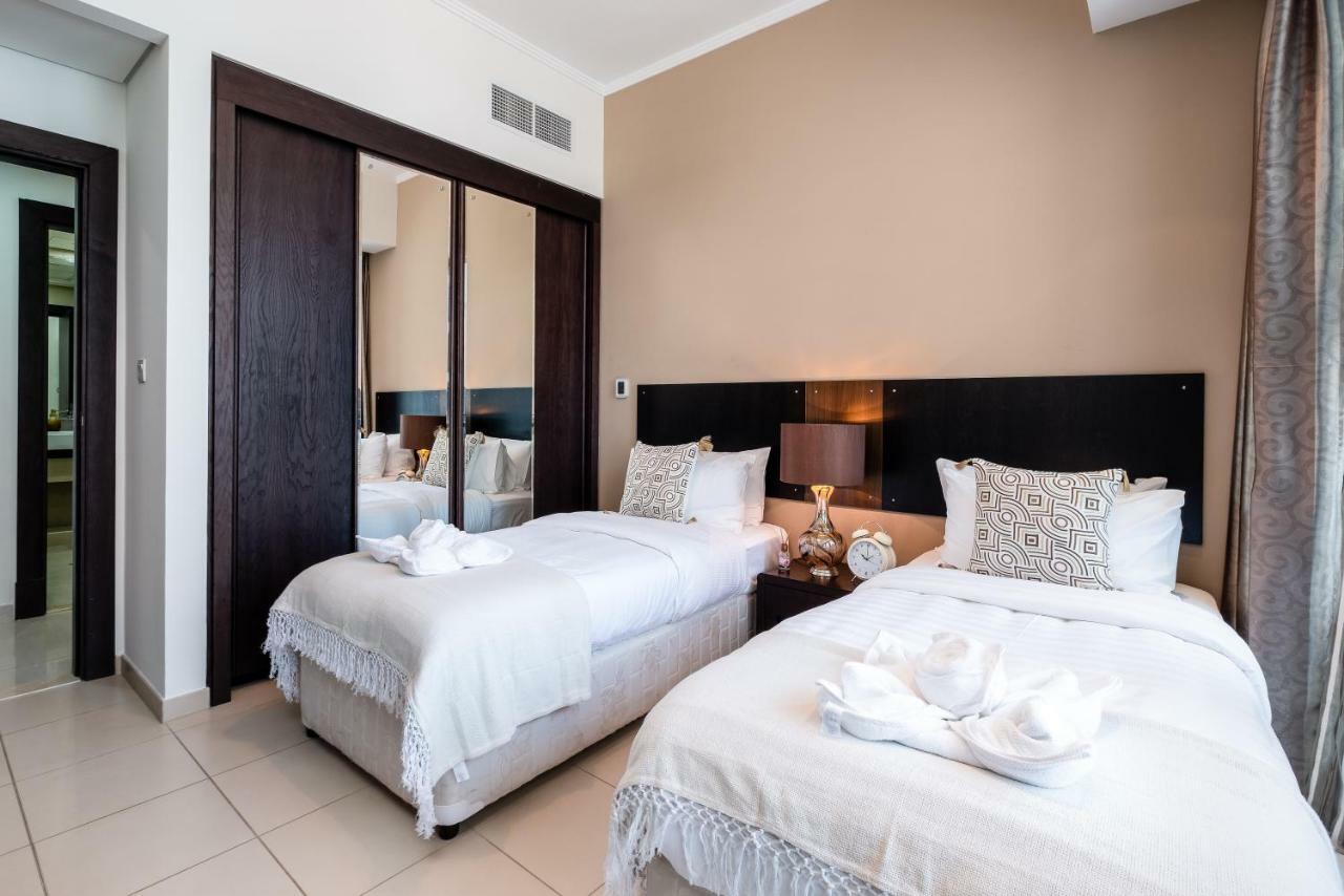 Maison Privee - Big, Bright, Luxury Marina Views Apt Next To Beach Dubai Eksteriør billede